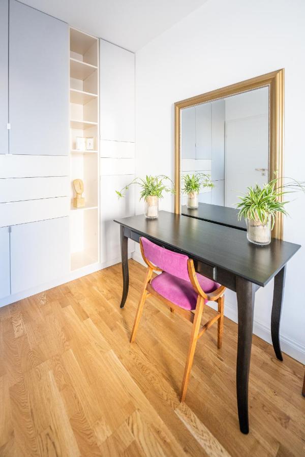 Krucza Apartment ~ Self Check-In 24H ~ Parking And Lift Wrocław Exterior foto